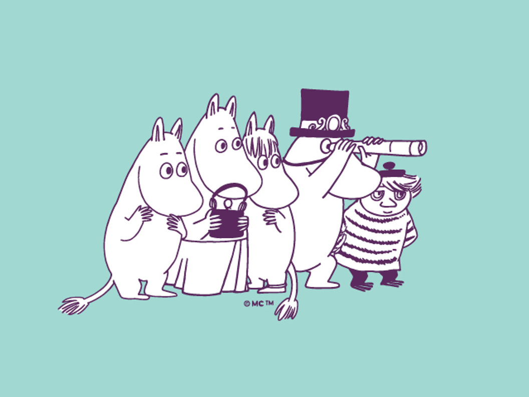 Teikning av Mummitrollet-figurar som ser gjennom ein kikkert, blant anna ein figur med hatt og ein i stripete genser. Figuren står på ein turkis bakgrunn